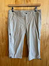 Load image into Gallery viewer, Size 10 Columbia Tan Women's Shorts
