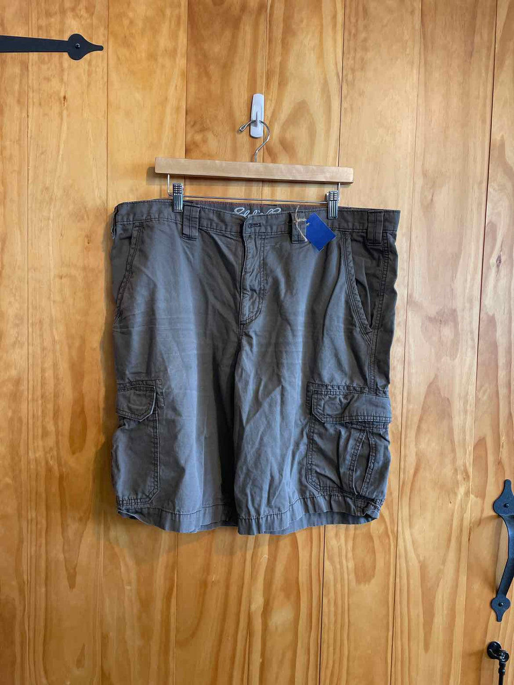 Size 40 Eddie Bauer Men's Shorts