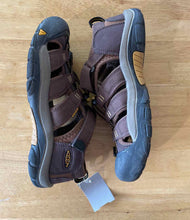 Load image into Gallery viewer, Women's Shoe Size 5 Keen Brown Sandals
