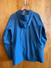 Load image into Gallery viewer, Women Size L Patagonia Blue Women&#39;s Jacket
