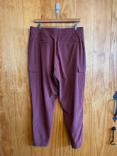 Load image into Gallery viewer, Size Medium Athleta Red Women&#39;s Pants
