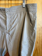 Load image into Gallery viewer, Size 16 The North Face Tan Women's Shorts
