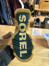 Load image into Gallery viewer, Shoe Size 10 Sorel Beige Boots
