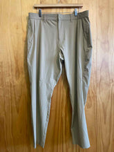 Load image into Gallery viewer, Size Unknown Fabletics Men&#39;s Pants
