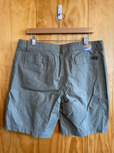Load image into Gallery viewer, Size 34x9 Columbia Men's Shorts
