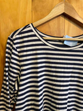 Load image into Gallery viewer, Size L Toad &amp; Co Black Dress
