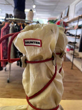 Load image into Gallery viewer, Shoe Size 9.5 Hunter Cream Boots
