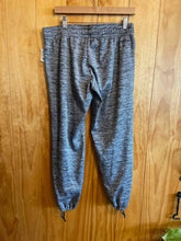 Load image into Gallery viewer, Size Large Under Armour Gray Women&#39;s Pants
