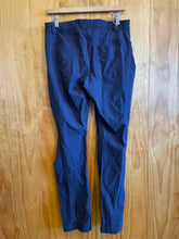Load image into Gallery viewer, Size 8 Duluth Trading Navy Women's Pants

