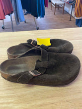 Load image into Gallery viewer, Unisex Shoe Size unknown Birkenstock Brown Sandals
