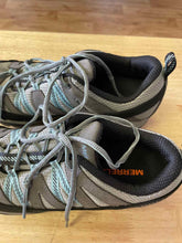 Load image into Gallery viewer, Women&#39;s Shoe Size 8.5 Merrell Grey Hiking Shoes
