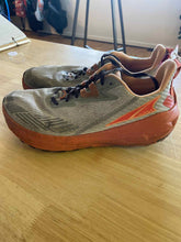Load image into Gallery viewer, 11.5 Altra Men's Shoes
