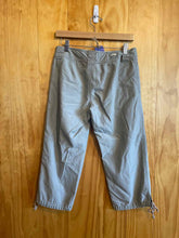 Load image into Gallery viewer, Size 4 North Face Tan Women&#39;s Pants
