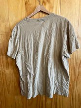 Load image into Gallery viewer, Size XL Filson Men's Short Sleeve Shirt
