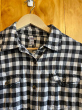 Load image into Gallery viewer, Size L Carhartt Black and White Women's Flannel
