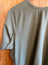 Load image into Gallery viewer, Size Large REI Men's Short Sleeve Shirt
