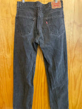 Load image into Gallery viewer, Size 33 Levi's Men's Jeans

