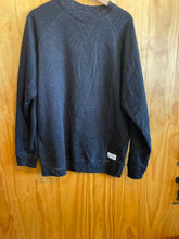 Load image into Gallery viewer, Size XL MTN HEAD Men's Sweater &amp; Sweatshirt
