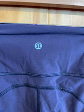 Load image into Gallery viewer, Size 6 Lululemon Purple Women&#39;s Leggings
