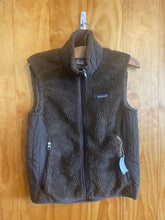 Load image into Gallery viewer, Size Medium Patagonia Brown Women's Vest
