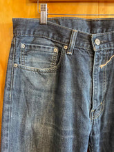 Load image into Gallery viewer, Size 34 Levi's Men's Jeans
