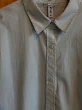 Load image into Gallery viewer, Size 2X Athleta Light Blue Women's Long Sleeve Shirt

