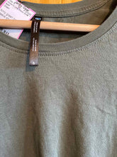Load image into Gallery viewer, Size Small Kuhl Green Women's Long Sleeve Shirt
