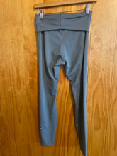 Load image into Gallery viewer, Size Medium Nike Green Women's Leggings
