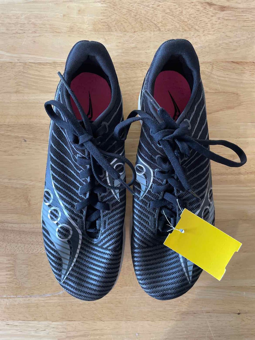 Women's Shoe Size 7.5 Saucony Black Cleats