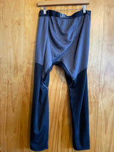 Load image into Gallery viewer, Size XL Cabelas Men's Base Layer Pants
