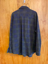 Load image into Gallery viewer, Size XL Mountain Club Men&#39;s Flannel
