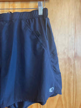 Load image into Gallery viewer, Size Large Pearl Izumi Black Women&#39;s Shorts

