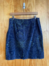 Load image into Gallery viewer, Size 10 St John's Bay Navy Skirt
