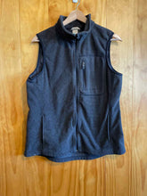 Load image into Gallery viewer, Size M Duluth Trading Men's Vest
