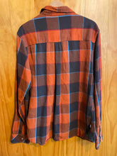 Load image into Gallery viewer, Size L Kavu Men&#39;s Flannel
