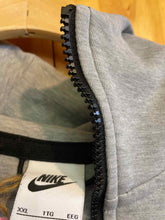 Load image into Gallery viewer, Mens Size XXL Nike Men's Hoodie
