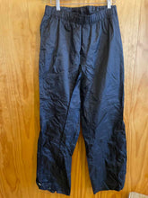 Load image into Gallery viewer, Size M Aureus Windbreaker
