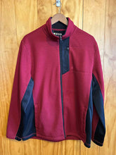 Load image into Gallery viewer, Size L IZOD Men's Sweater &amp; Sweatshirt
