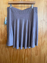 Load image into Gallery viewer, Size Large Royal Robbins Brown Skirt
