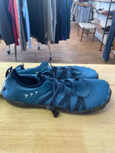 Load image into Gallery viewer, 46 Hike Footwear Men's Water Shoes
