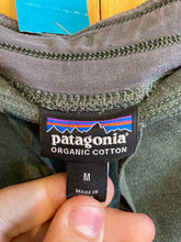 Load image into Gallery viewer, Size Medium Patagonia Green Women's Sweatpants
