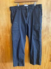Load image into Gallery viewer, Size 40 Duluth Trading Men&#39;s Pants
