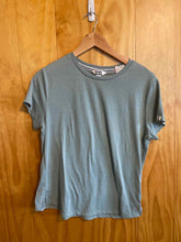 Load image into Gallery viewer, Size Small Eddie Bauer Green Women's Short Sleeve Shirt
