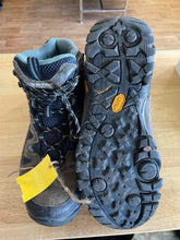 Load image into Gallery viewer, 10.5 Hi tec Men's Hiking Boots
