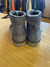 Load image into Gallery viewer, Women's Shoe Size 37 Birkenstock Grey Boots
