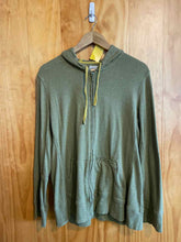 Load image into Gallery viewer, Size XL Duluth Trading Green Women&#39;s Sweater &amp; Sweatshirt
