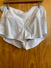 Load image into Gallery viewer, Size 10 Lululemon White Women's Shorts
