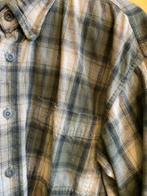 Load image into Gallery viewer, Size L Cabela's Men's Flannel
