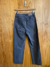 Load image into Gallery viewer, Size Small Madewell Grey Women&#39;s Jeans
