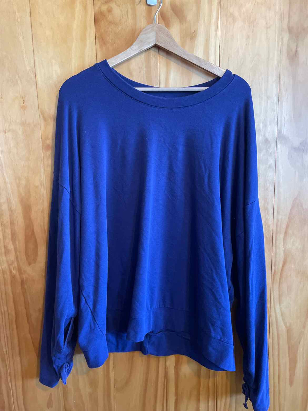 Size XL Fabletics Purple Women's Long Sleeve Shirt